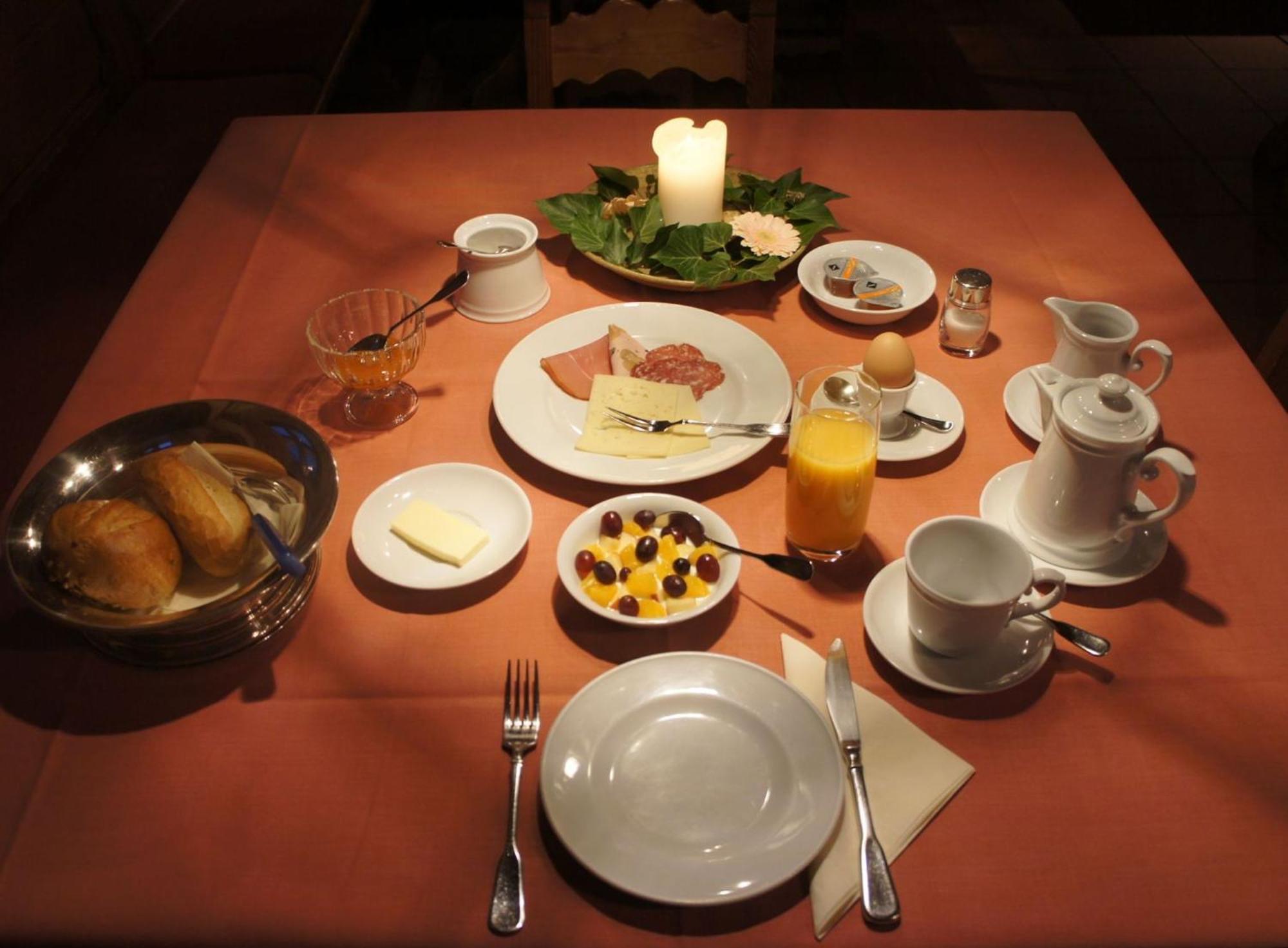 Hotel Schwarzer Adler 에를랑겐 외부 사진